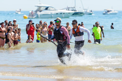 Vendée - Va'a - jusqu'à la ligne sur la plage